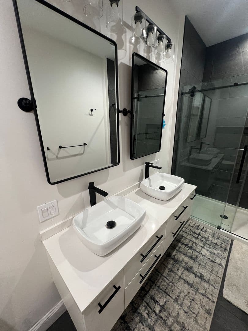 Johnstown Apartment: 4 S William St