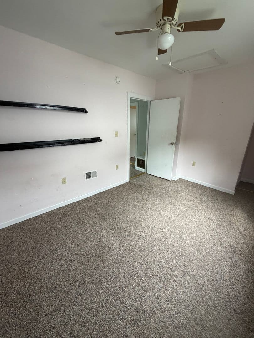 Gloversville Apartment: 10 Beech St