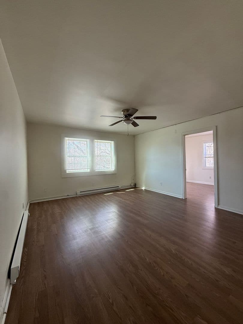 Gloversville Apartment: 82 Fremont St