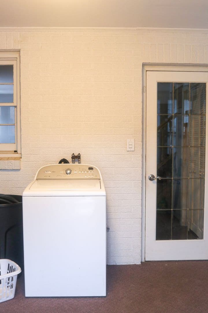 Amsterdam Apartment: 255 Market Street