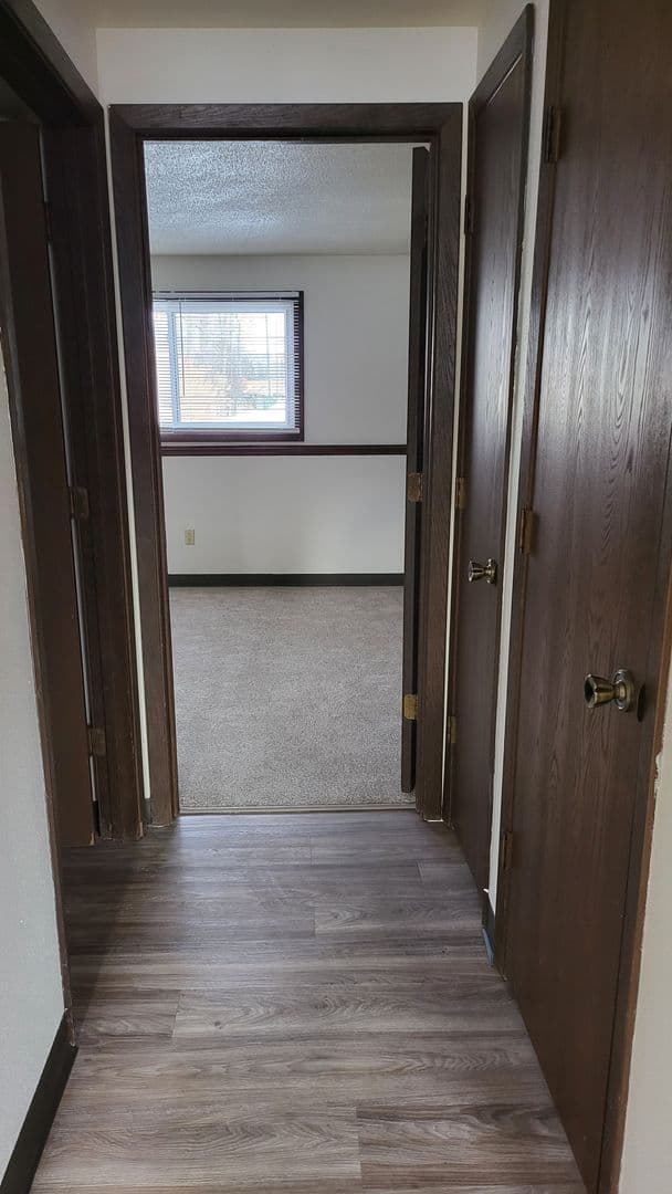 Marinette Apartment: 1200 University Drive