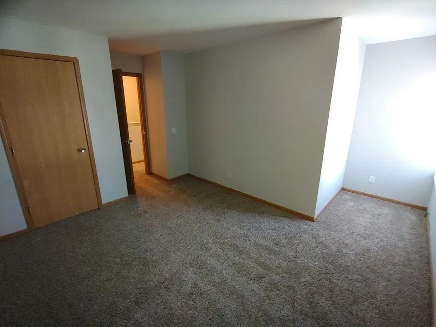 Beaver Dam Apartment: 1000 South Lincoln Avenue