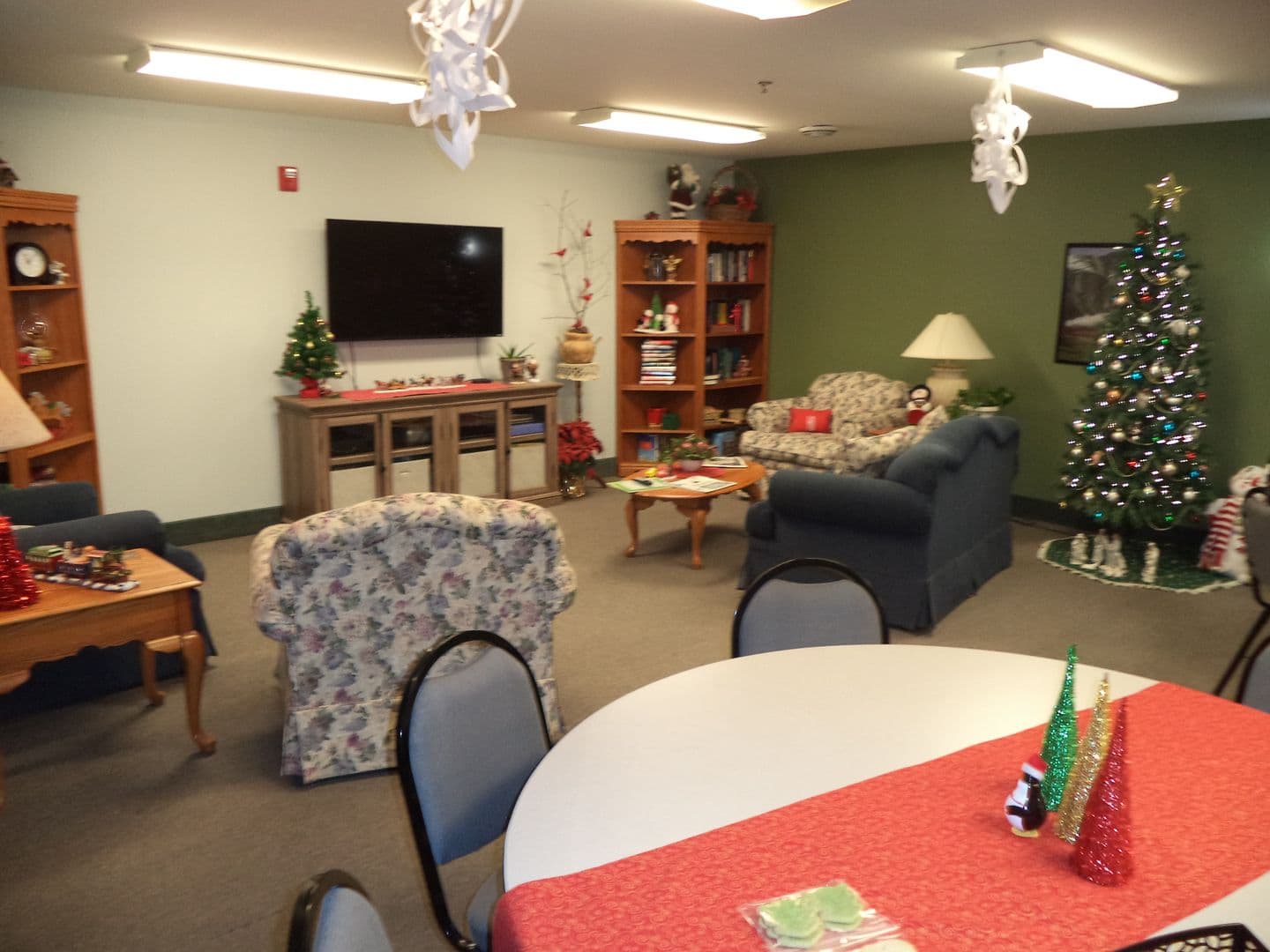 Oak Creek Apartment: 8935 South Wood Creek Drive