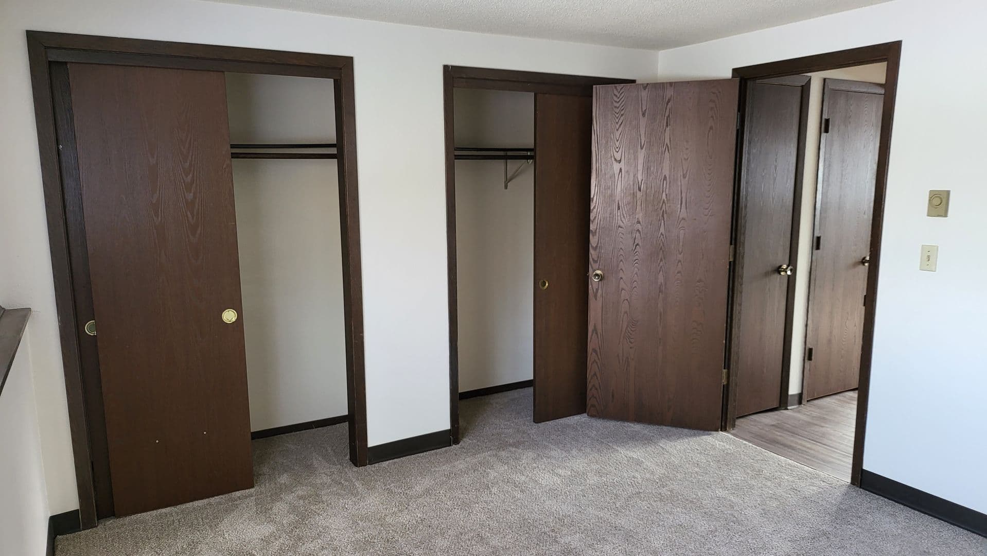 Marinette Apartment: 1200 University Drive