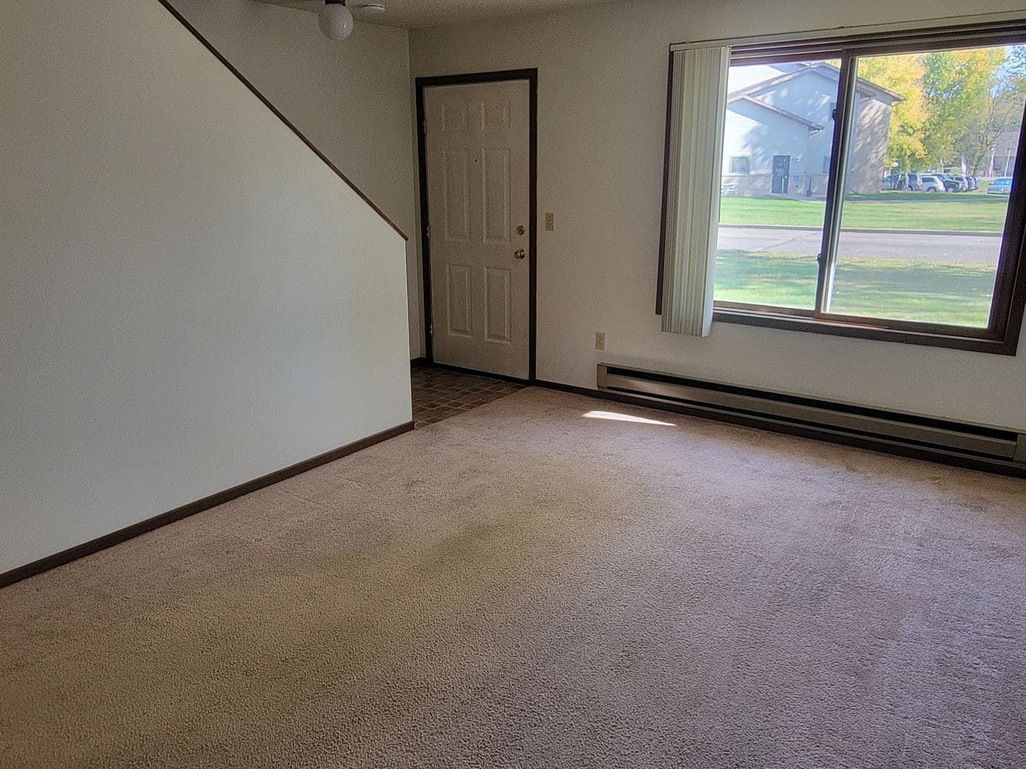 Merrill Apartment: 600-700 Hollywood Drive