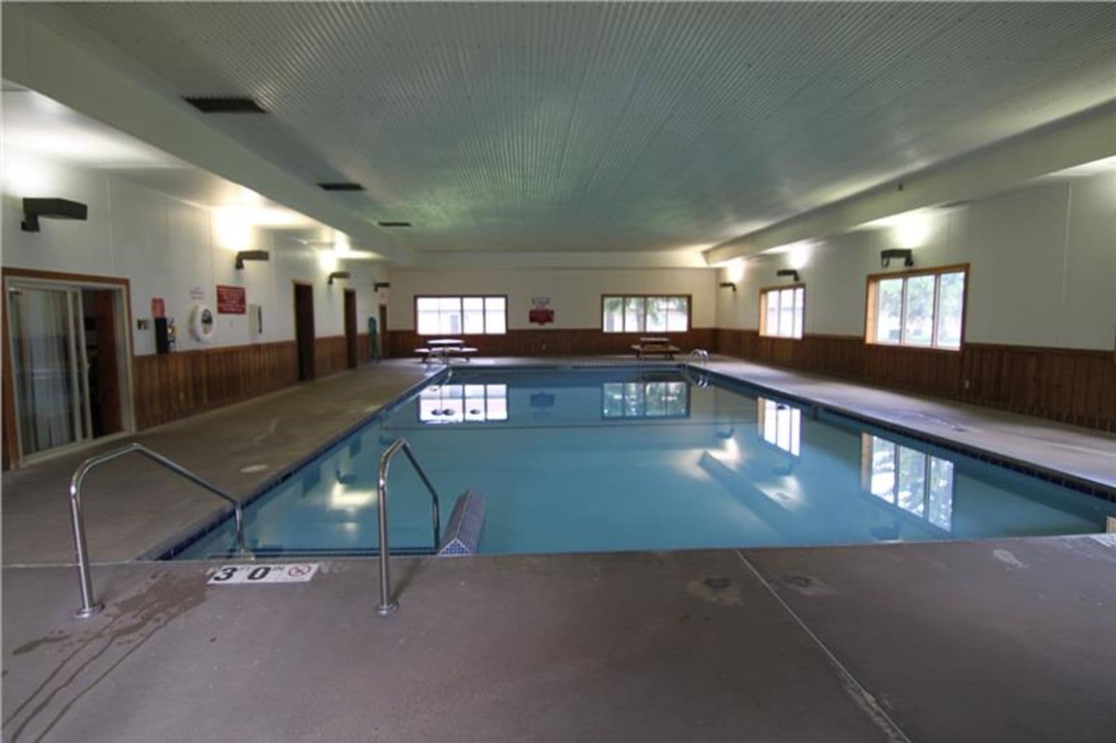 Appleton Apartment: 1912 East Calumet Street