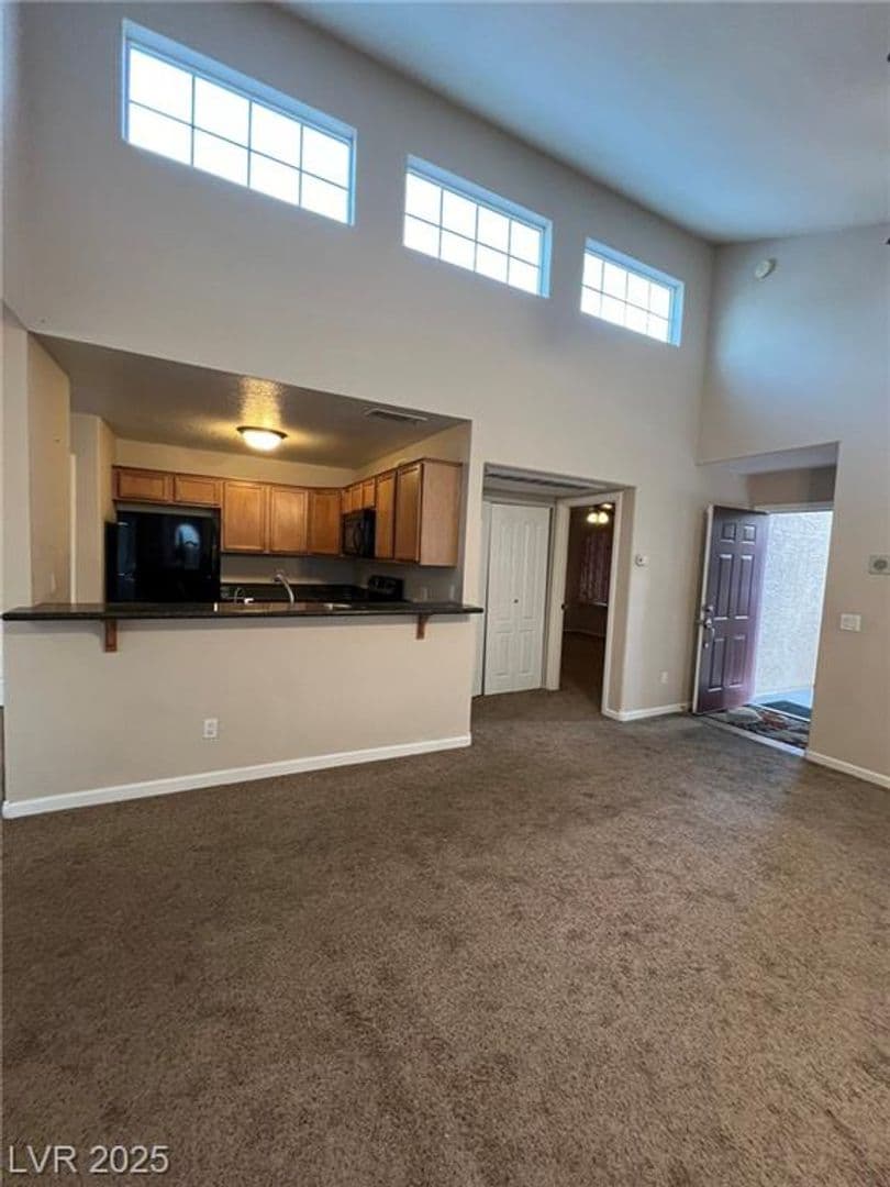 Las Vegas Condo: 9325 W Desert Inn Rd. #206
