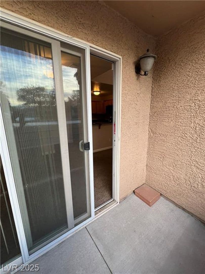 Las Vegas Condo: 9325 W Desert Inn Rd. #206