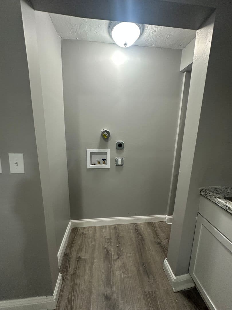 Roxbury Apartment: 39 Maywood Street