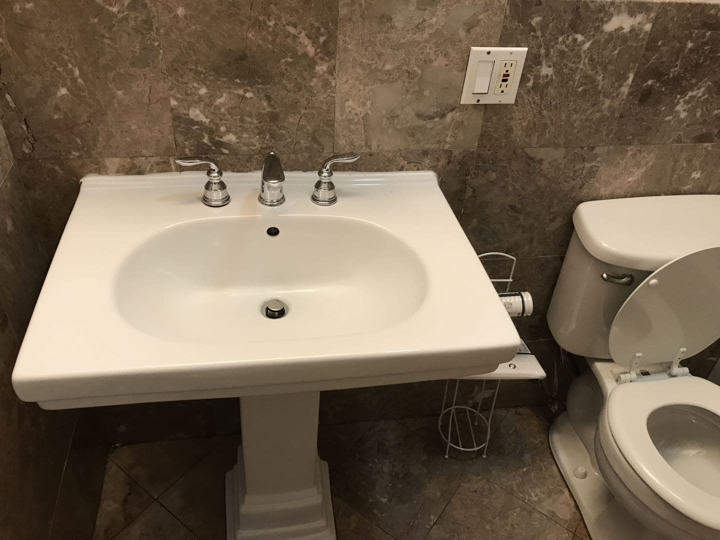 Dorchester Apartment: 390 Geneva Avenue