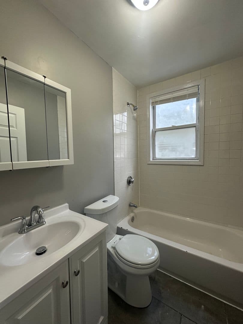 Roxbury Apartment: 39 Maywood Street