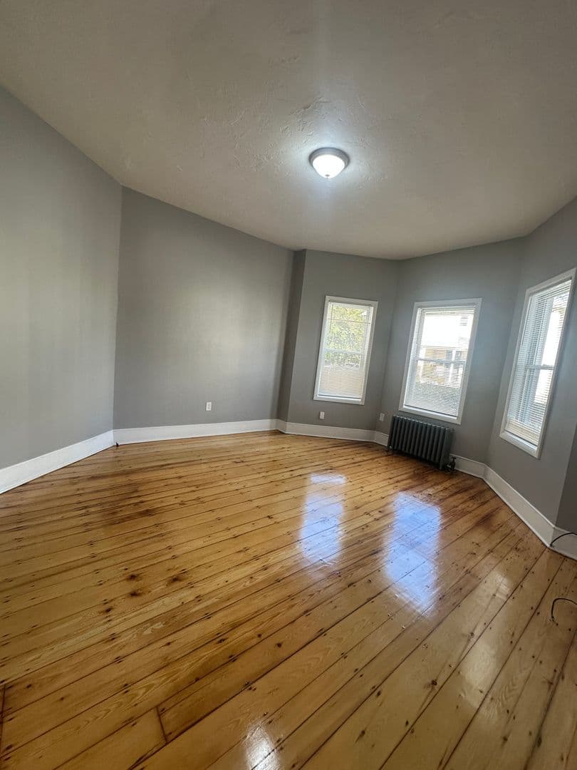 Roxbury Apartment: 39 Maywood Street