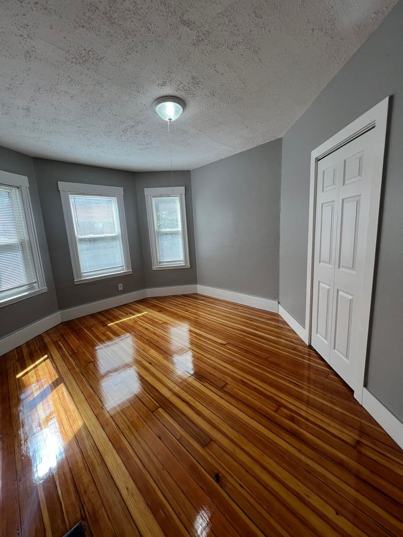Dorchester Apartment: 45 Alpha Road