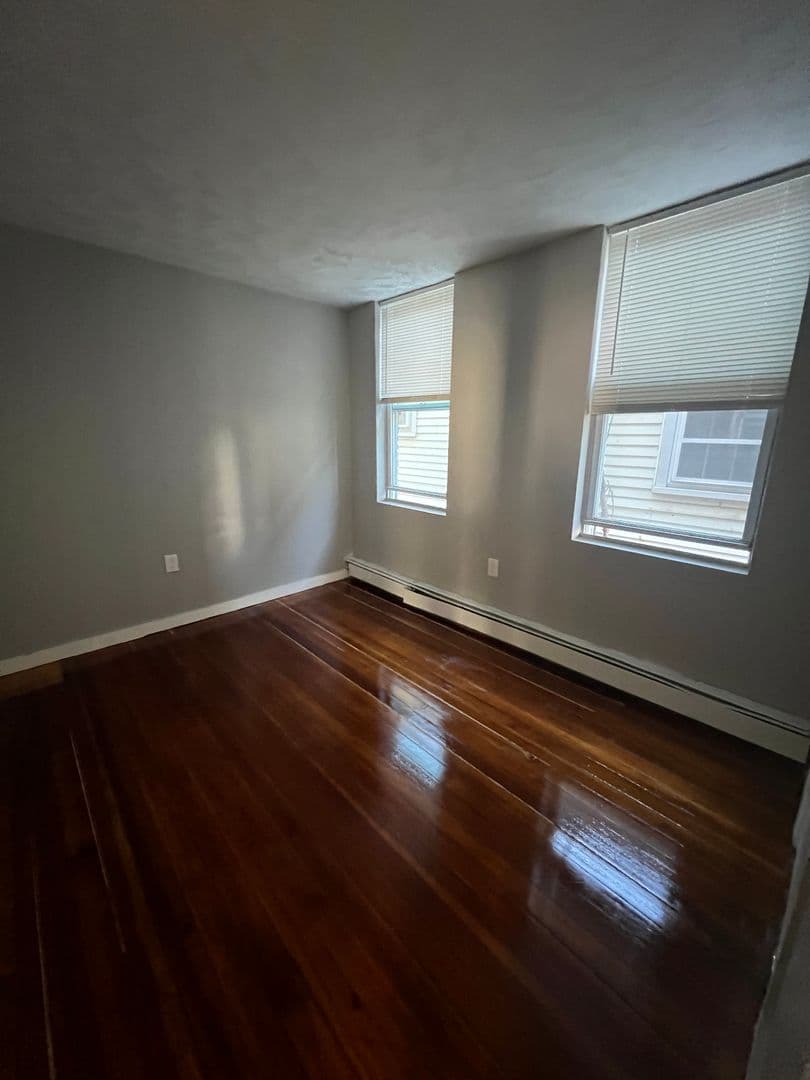 Chelsea Apartment: 46 Shawmut Street