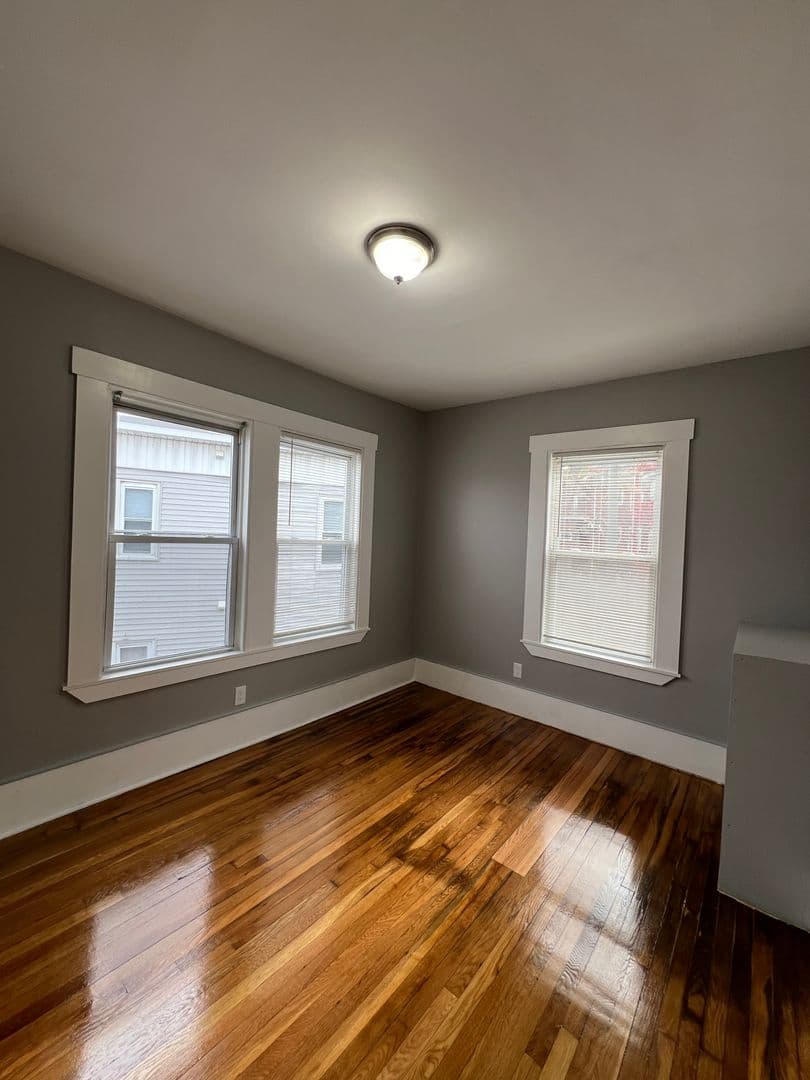 Mattapan Apartment: 30 Courtland Road