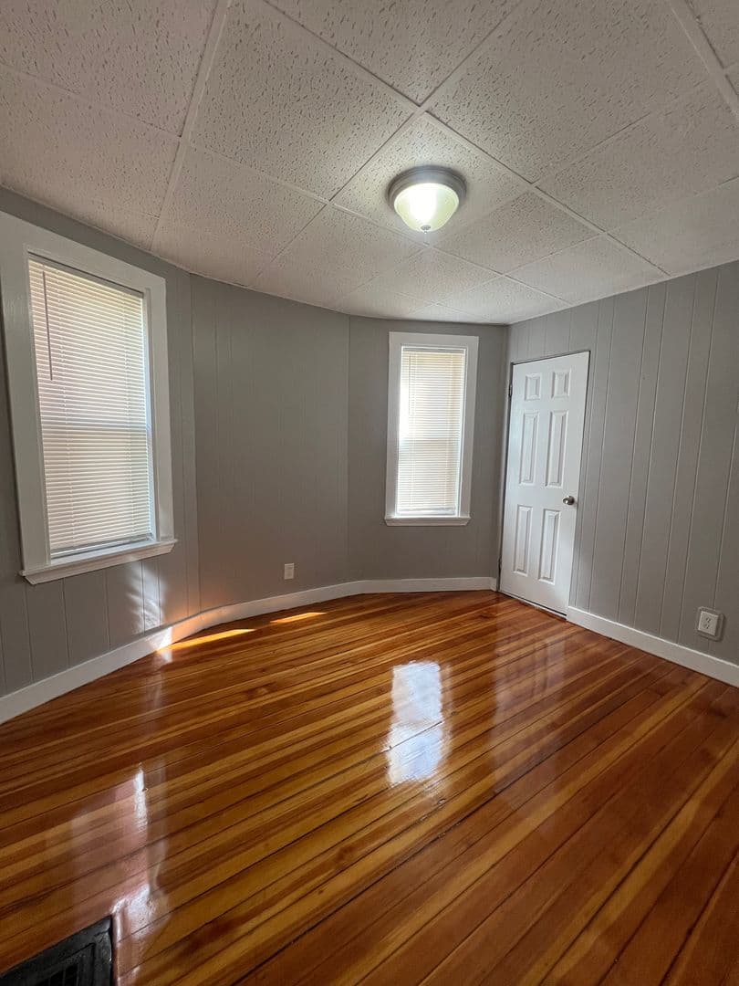 Dorchester Apartment: 45 Alpha Road