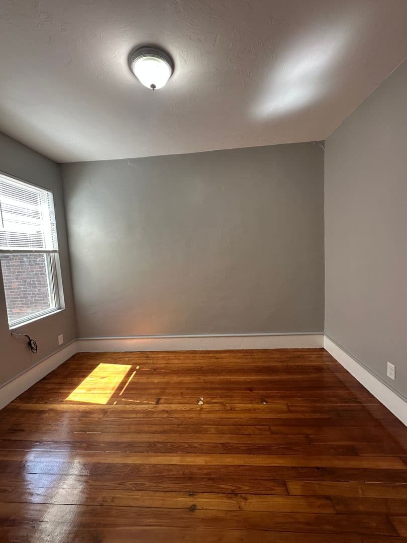 Boston Apartment: 82 Bragdon Street