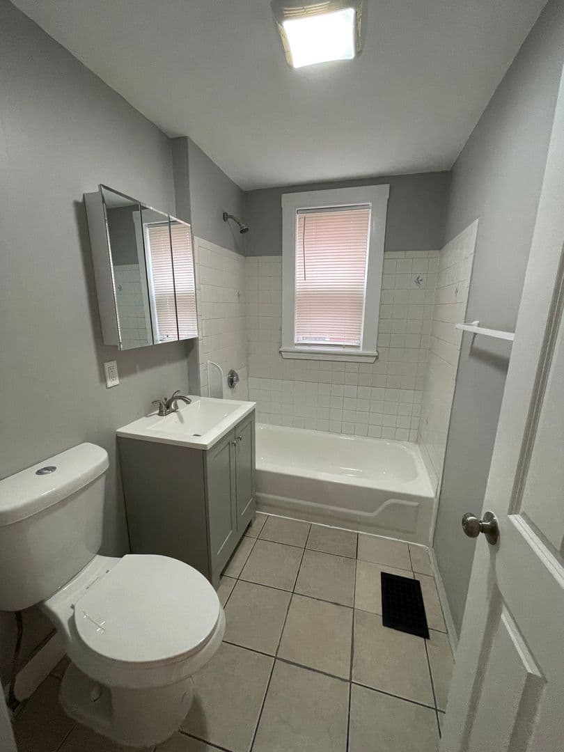 Dorchester Apartment: 45 Alpha Road