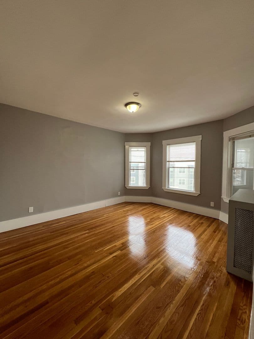 Mattapan Apartment: 30 Courtland Road
