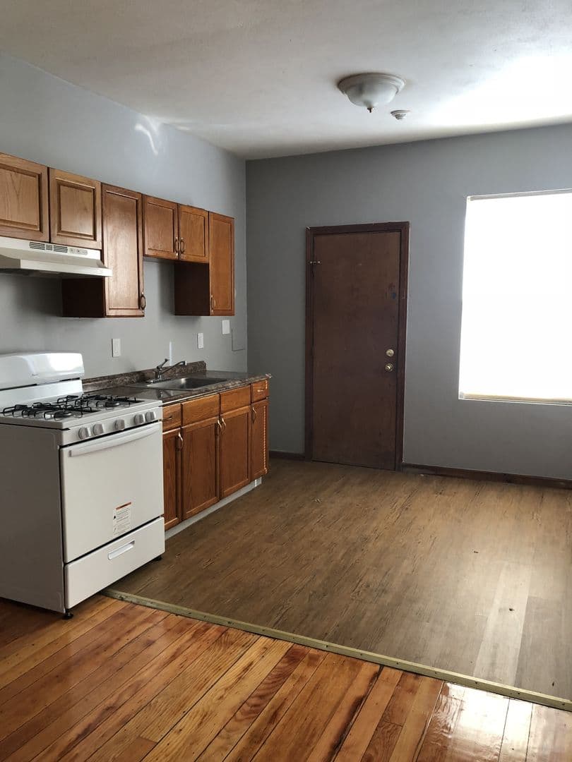 Boston Apartment: 91-93 Bragdon Street