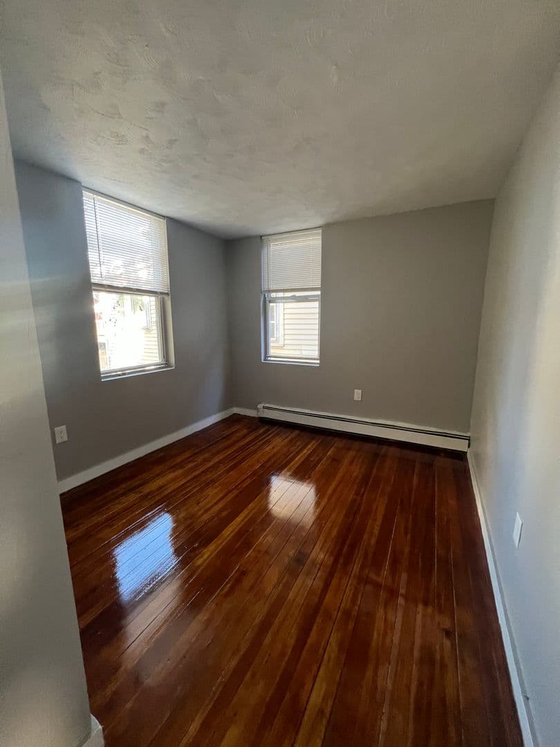 Chelsea Apartment: 46 Shawmut Street
