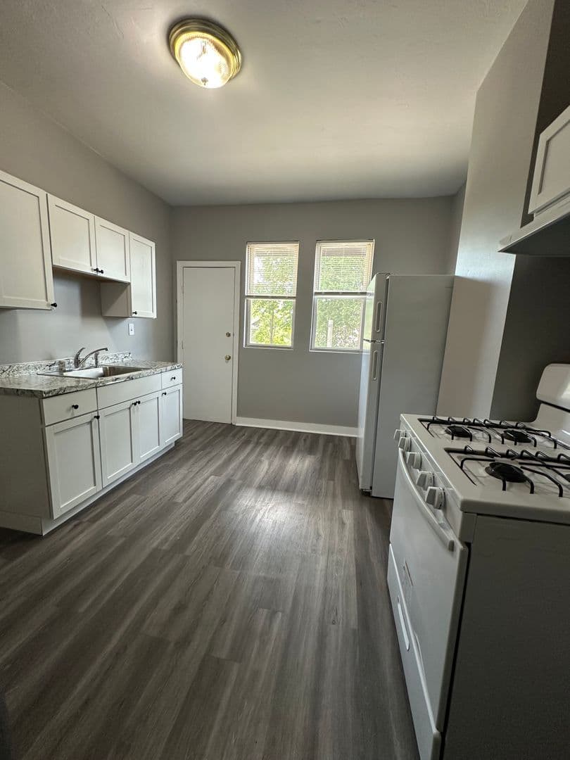 Boston Apartment: 82 Bragdon Street