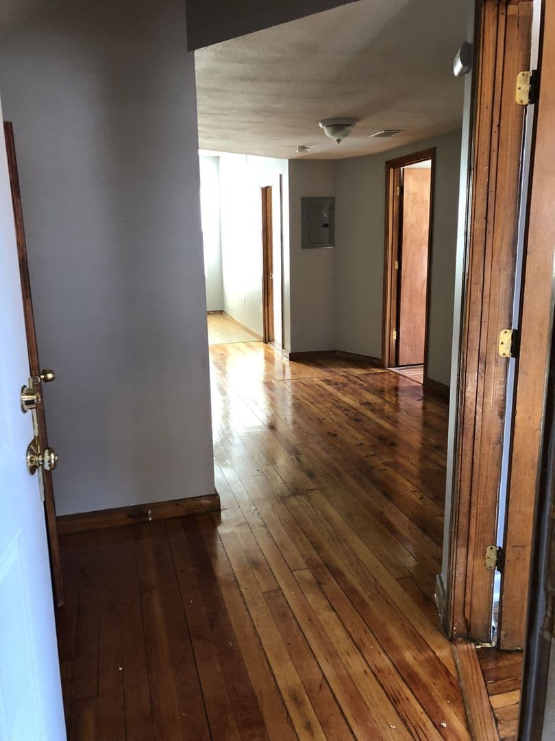 Boston Apartment: 91-93 Bragdon Street