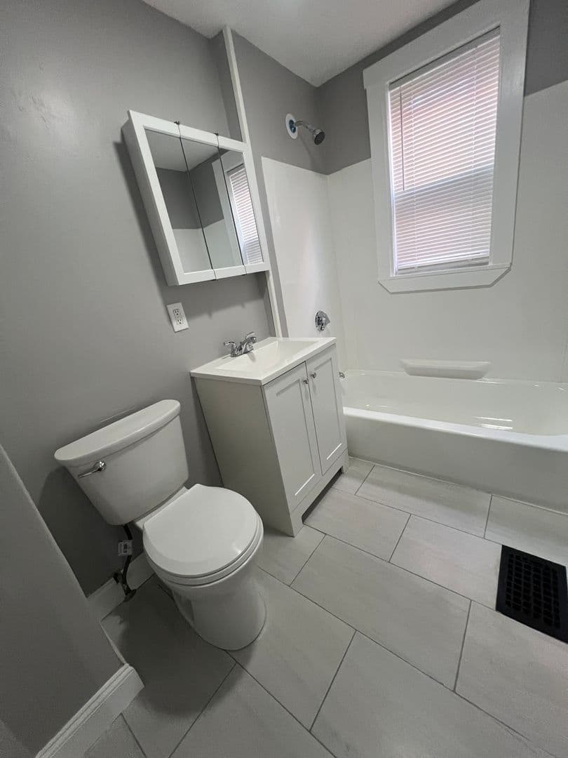 Dorchester Apartment: 45 Alpha Road