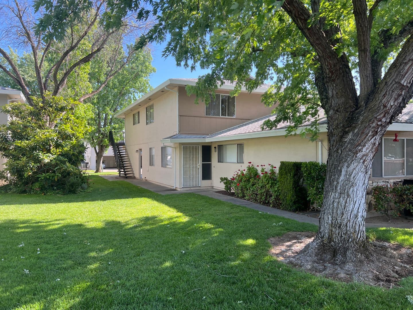 Citrus Heights Townhome: 6448 Bremen Drive #2