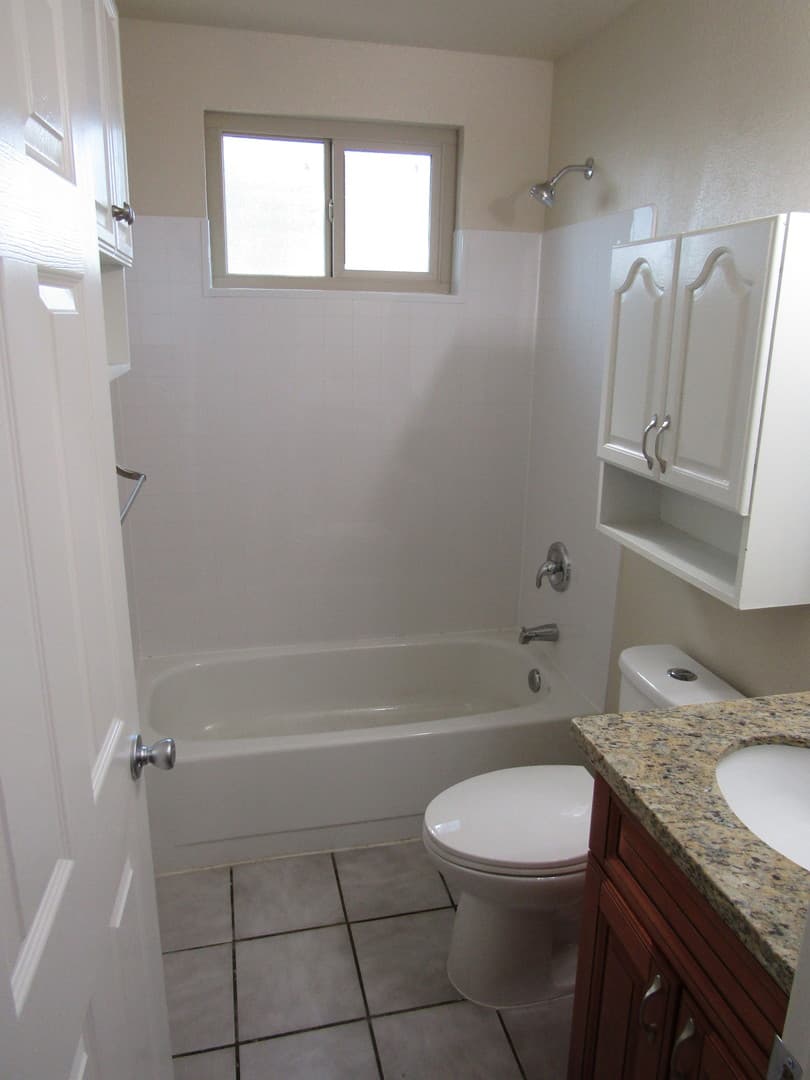 Folsom House: 233 Flower Drive