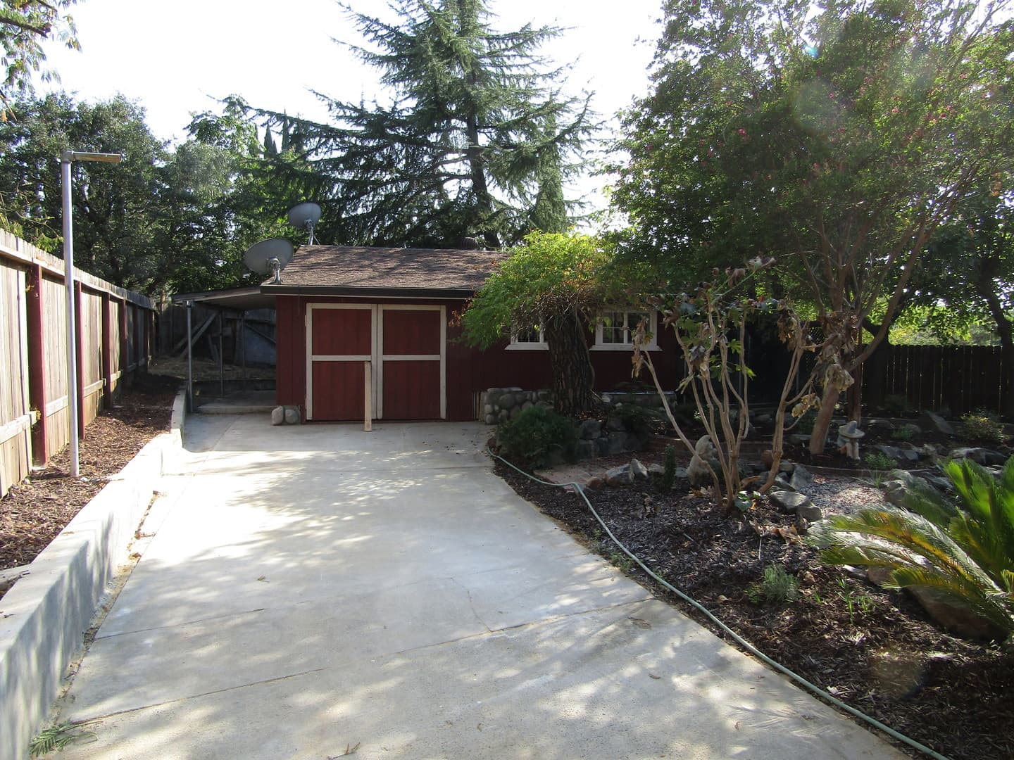 Folsom House: 233 Flower Drive