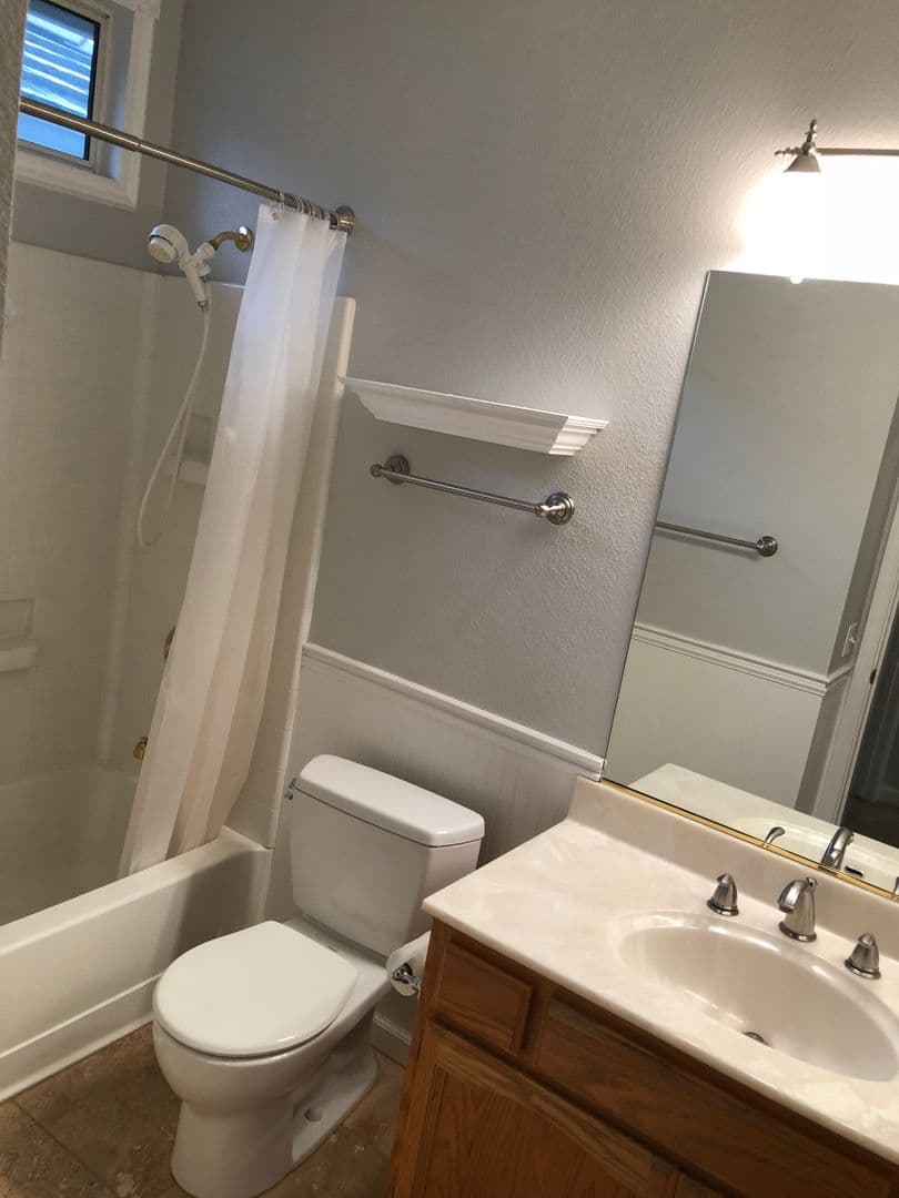 Folsom House: 756 Whitworth Court