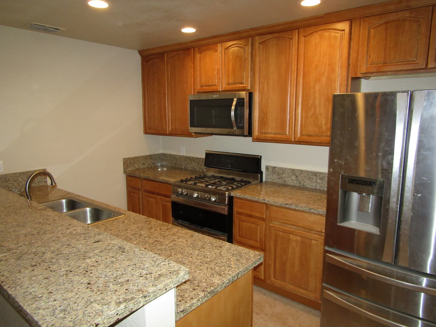 Folsom House: 233 Flower Drive