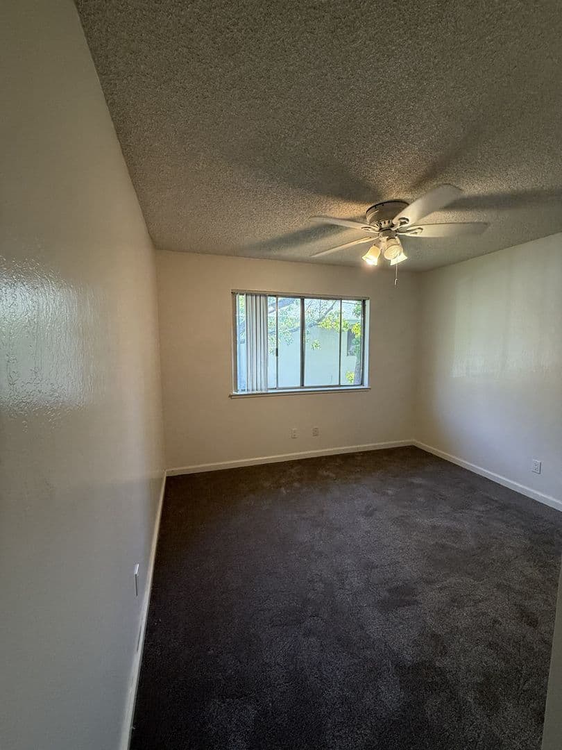 Citrus Heights Townhome: 6448 Bremen Drive #2