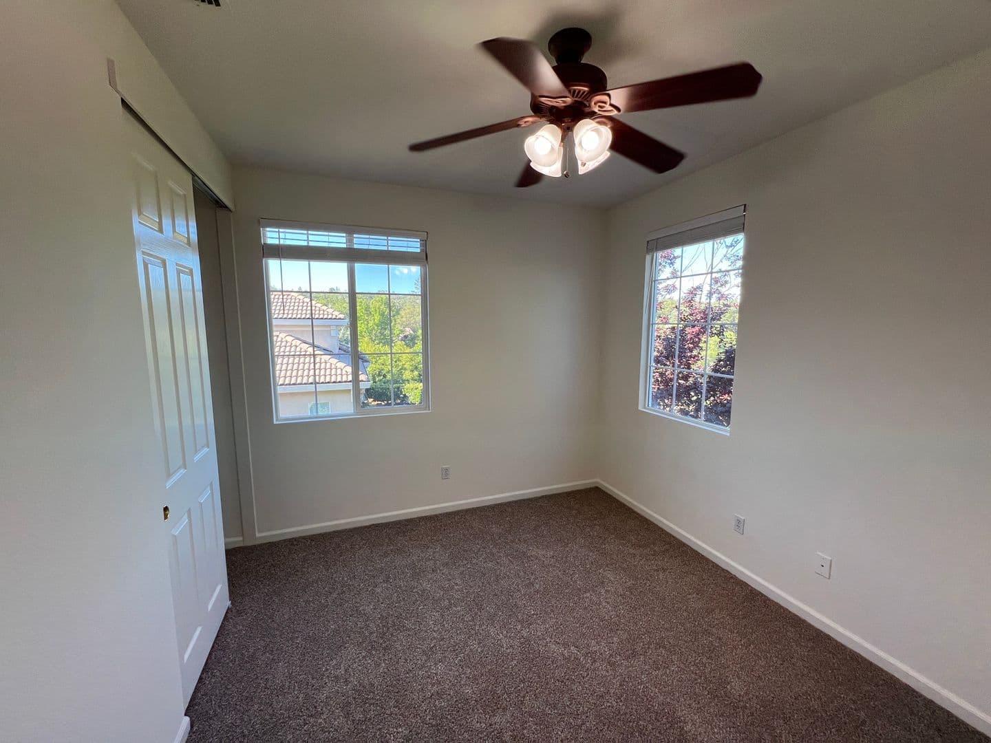 Cameron Park House: 6082 Connery Drive