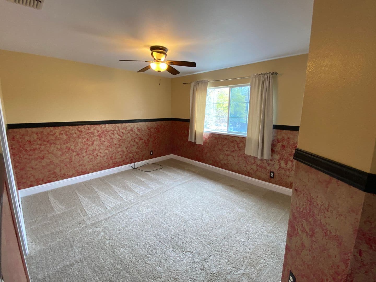 Folsom House: 105 Honey Cook Circle