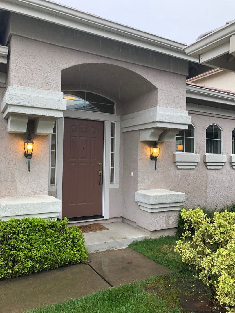 Folsom House: 756 Whitworth Court