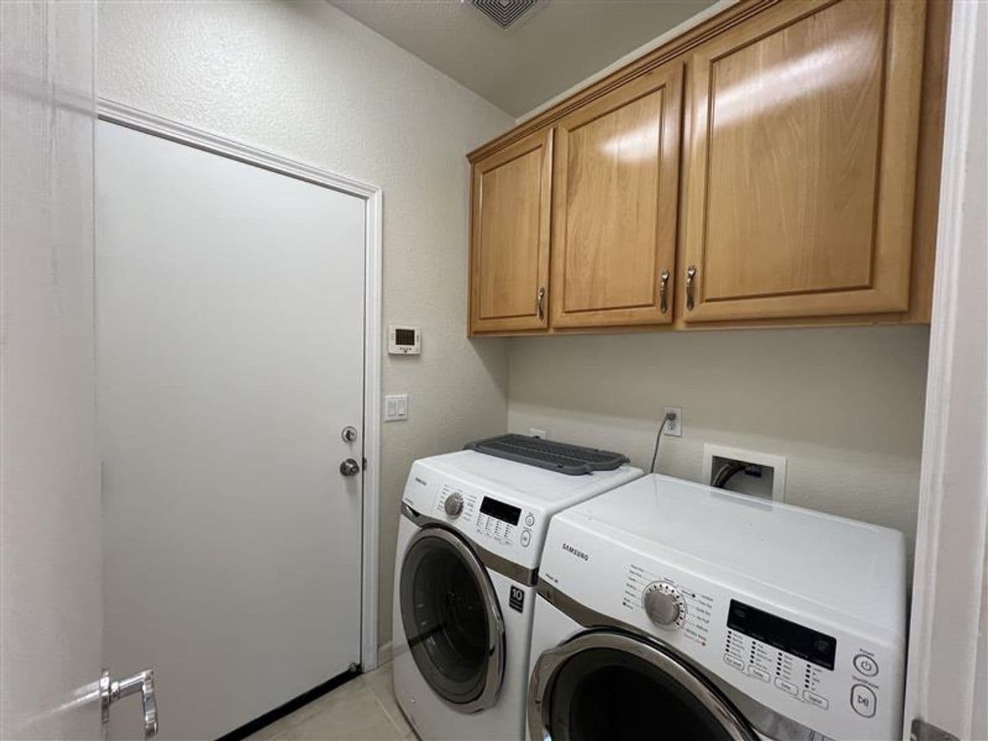 Folsom House: 2249 Zittel Drive