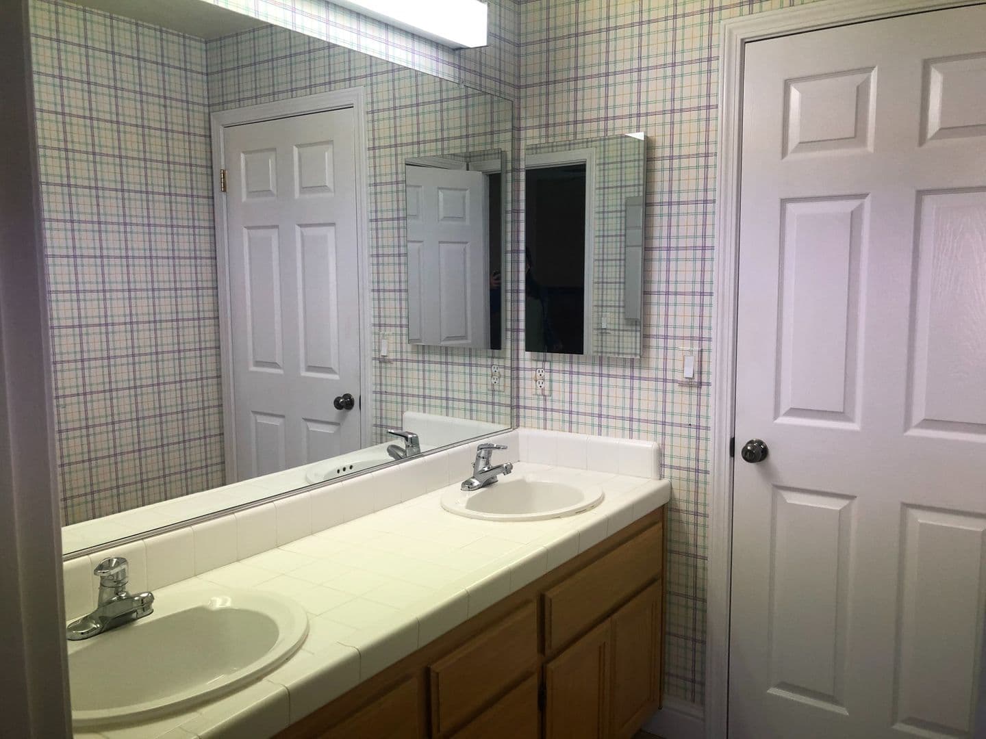 Folsom House: 105 Honey Cook Circle
