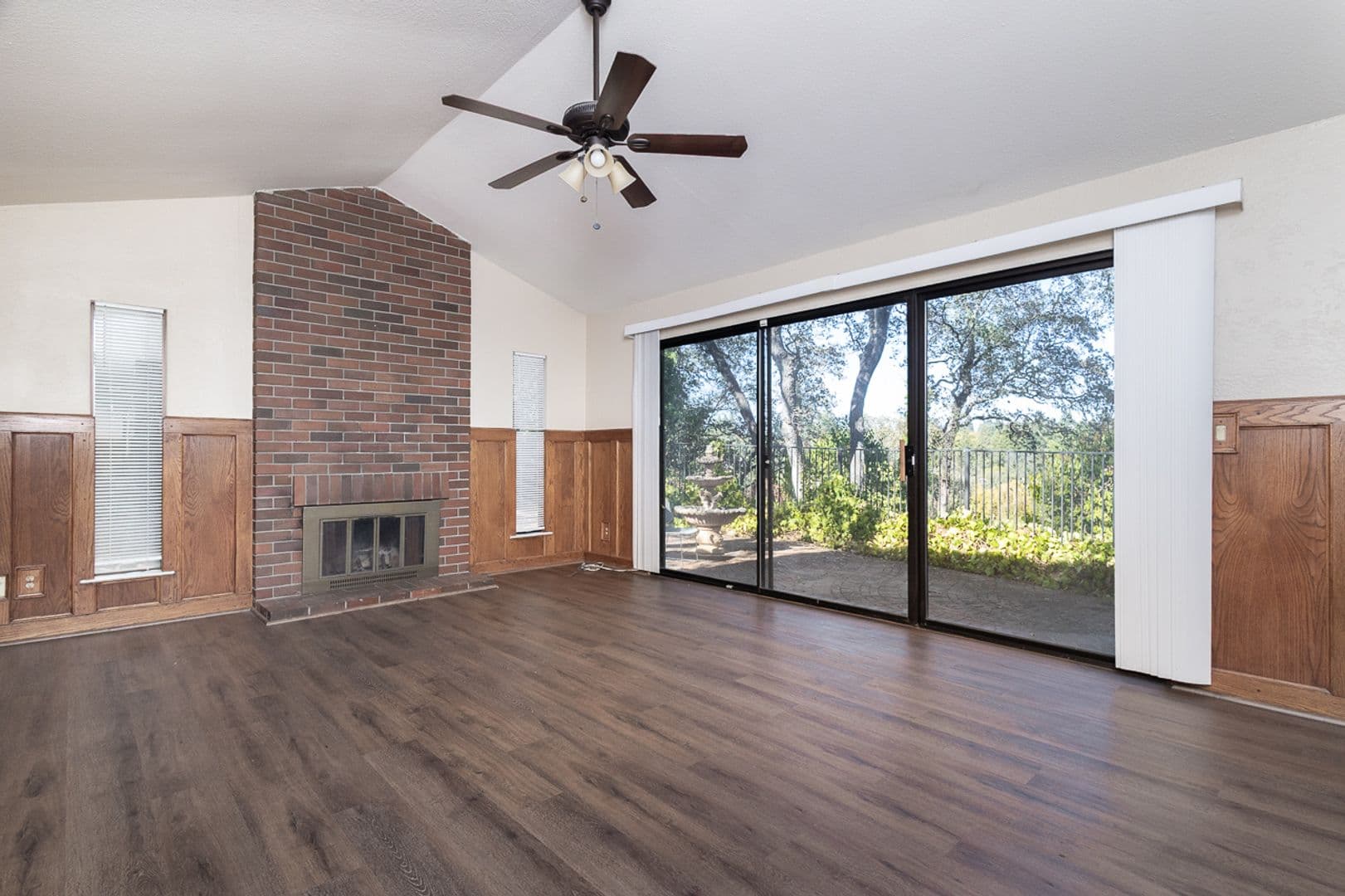 Folsom House: 110 Rock Ravine Court