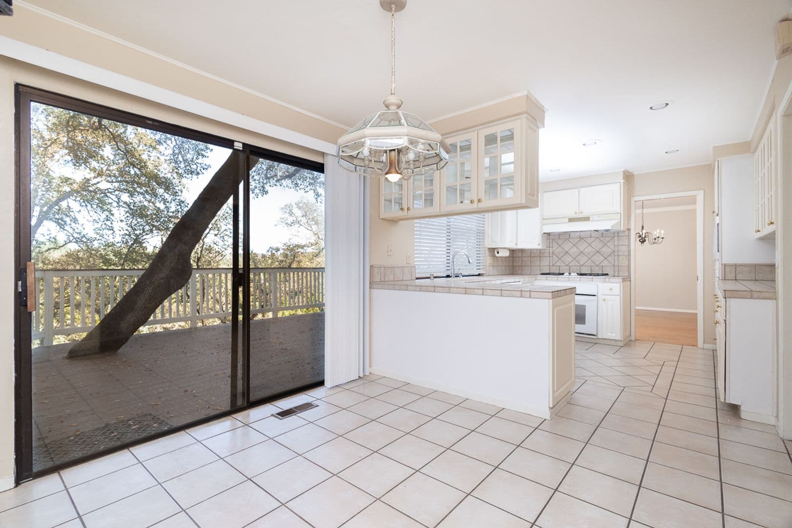 Folsom House: 110 Rock Ravine Court