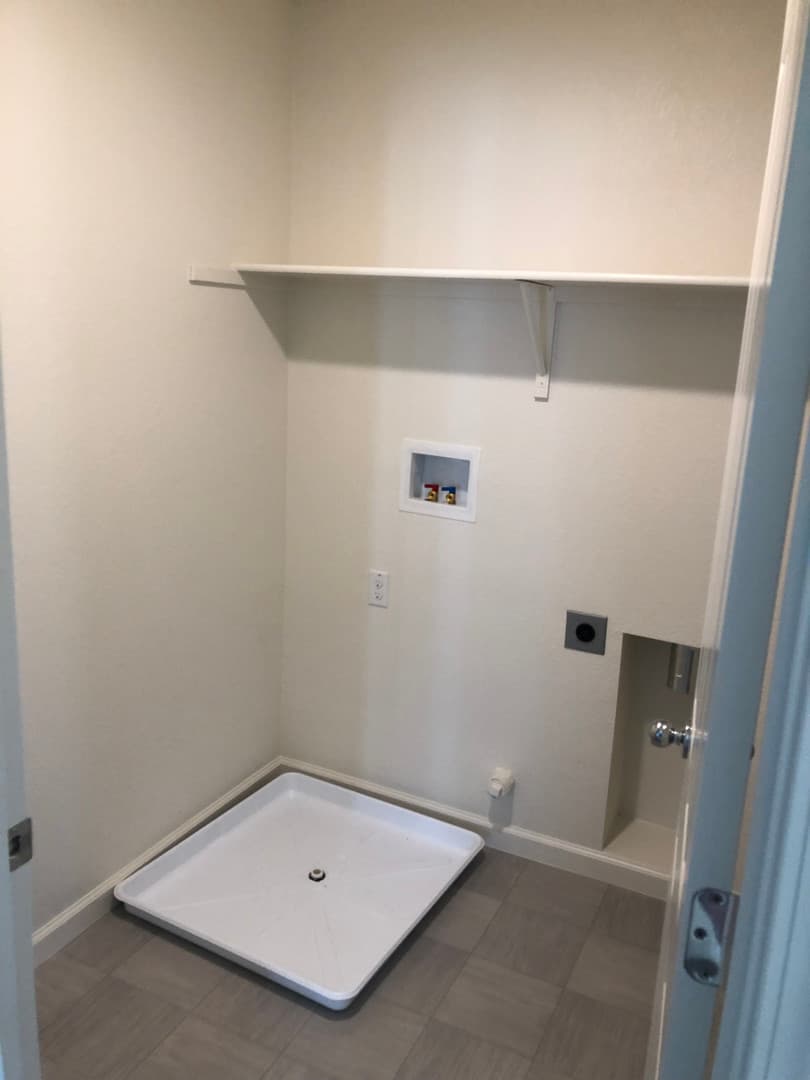 Roseville House: 3040 Welton Circle