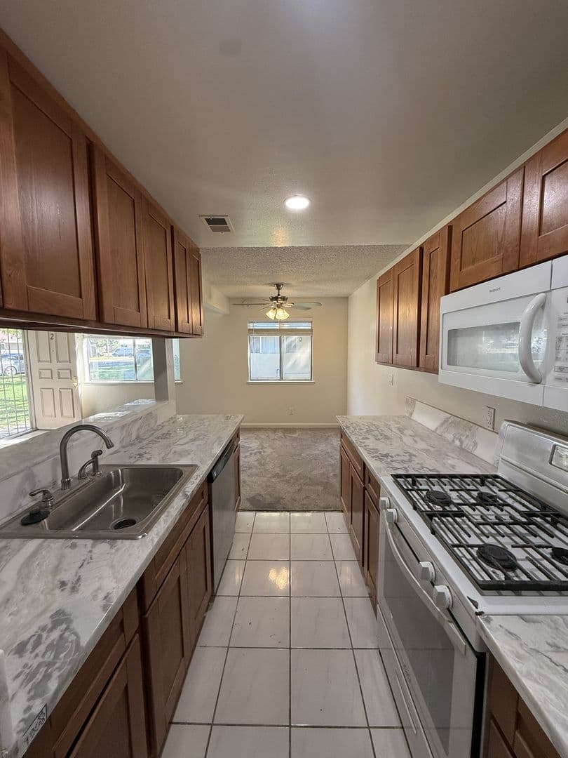 Citrus Heights Townhome: 6448 Bremen Drive #2