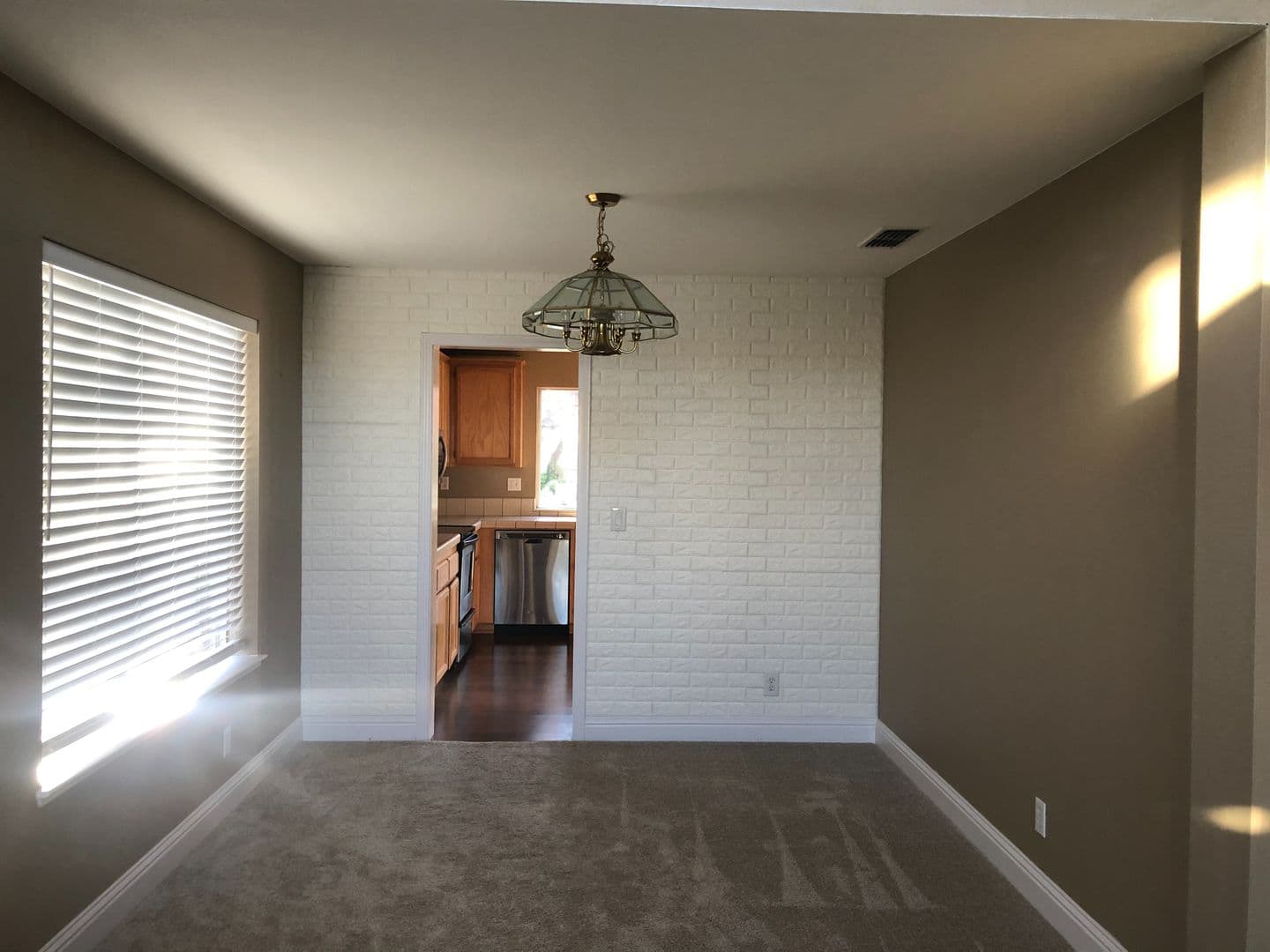 Folsom House: 105 Honey Cook Circle
