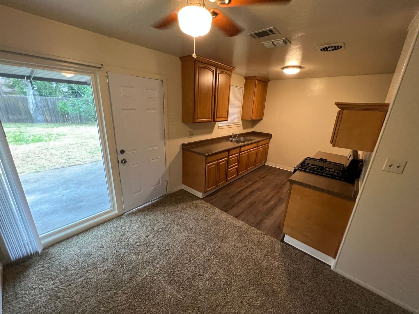 Sacramento House: 1906 Bowling Green Drive
