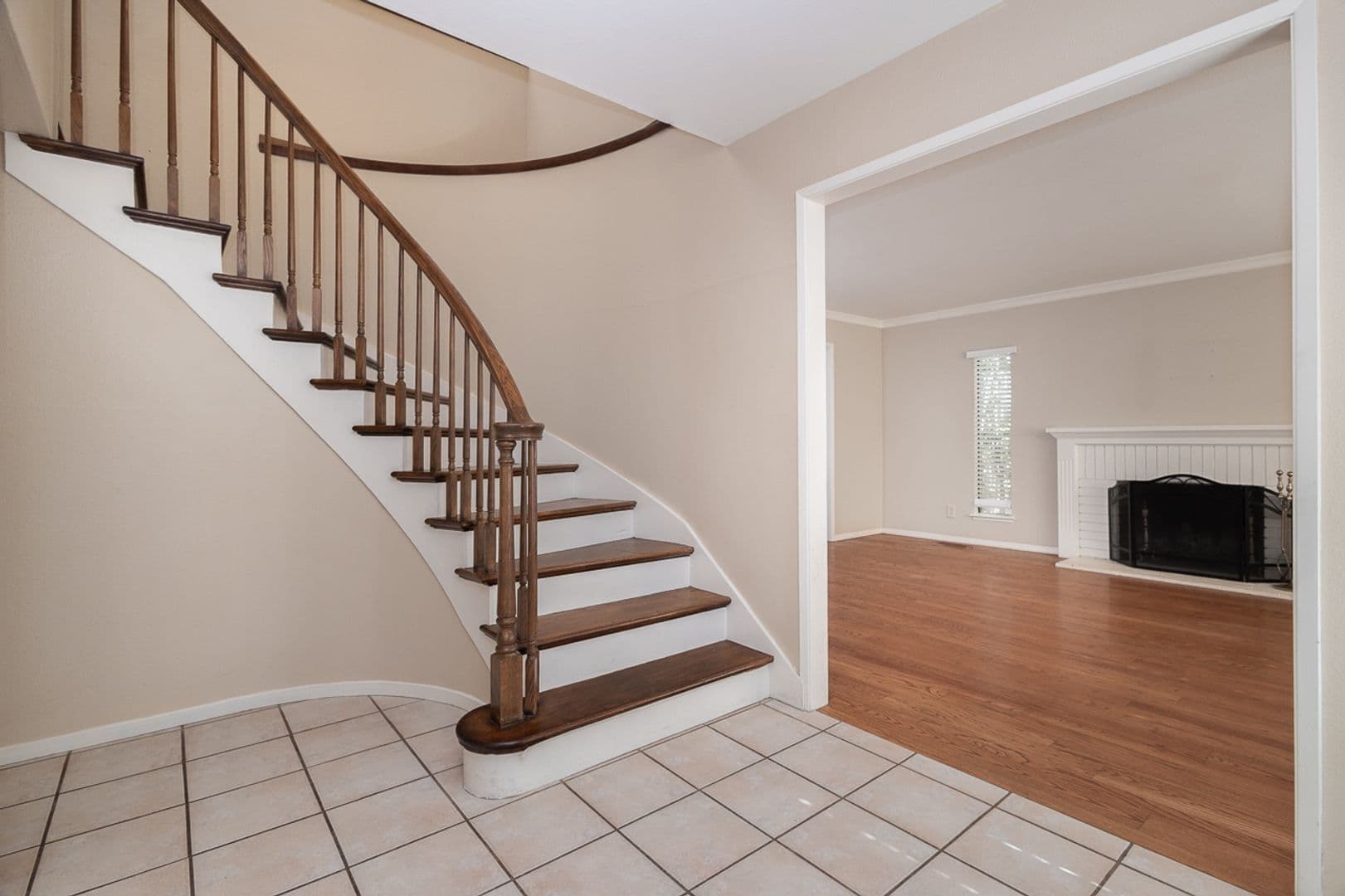 Folsom House: 110 Rock Ravine Court