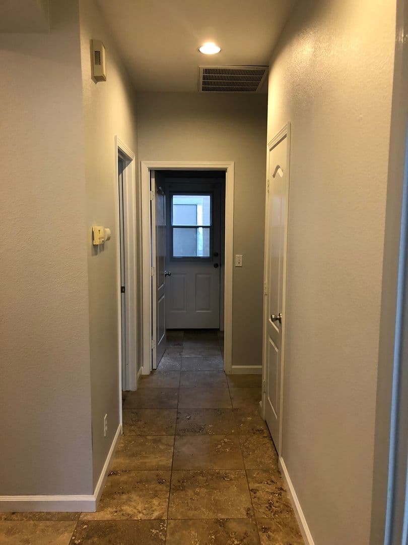 Folsom House: 756 Whitworth Court