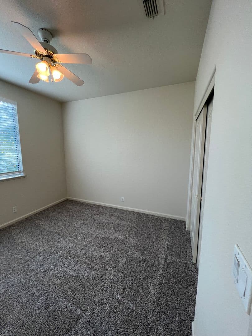 Folsom House: 1017 Halidon Way