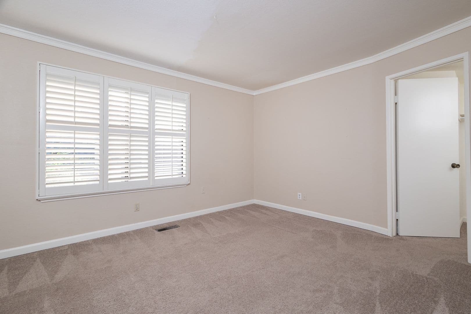 Folsom House: 110 Rock Ravine Court