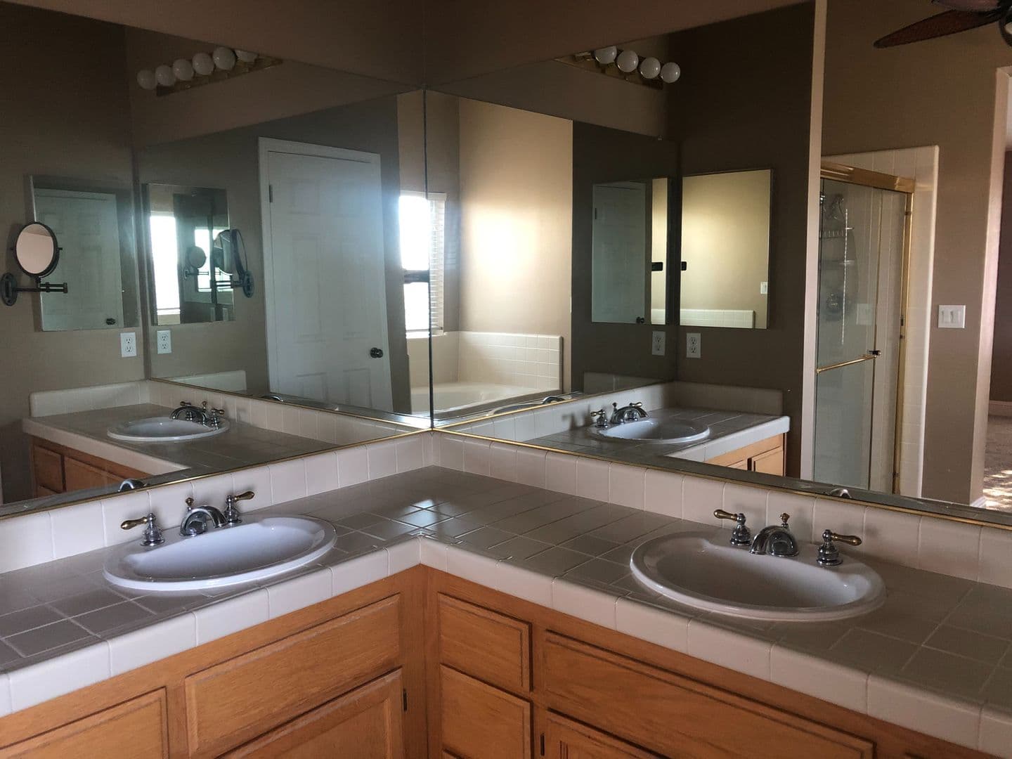 Folsom House: 105 Honey Cook Circle